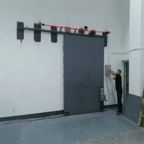 工业探伤铅门安装现场