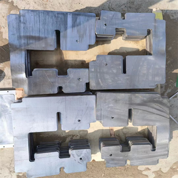 激光切割铅异形件尺寸精准